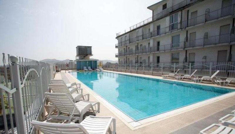 Alexander Palace Hotel